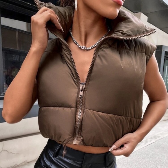 Sleeveless puffer - Picture 4 of 4